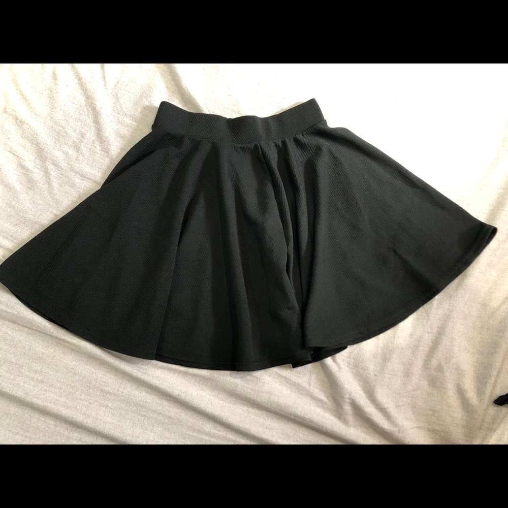 6/$20!!! Poodle skirt